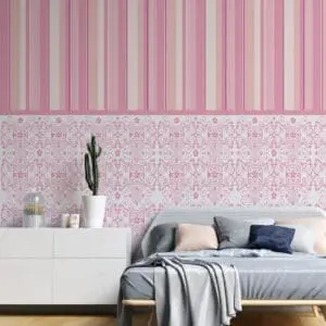 Quarto de casal decorado com adesivo listrado dcorando