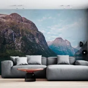 Painel fotográfico dcorando barco nas montanhas