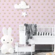 Adesivo de parede Dcorando Poá branco fundo rosa e coroa de princesa
